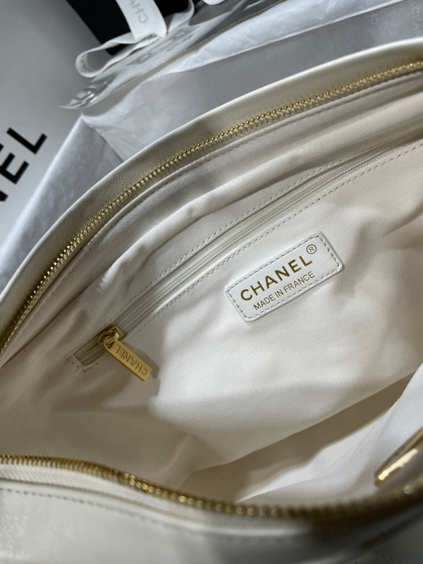 CL HOBO HANDBAG