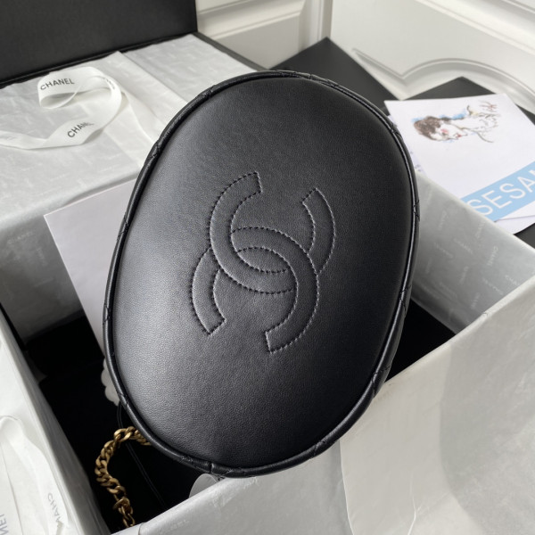 CL BUCKET BAG