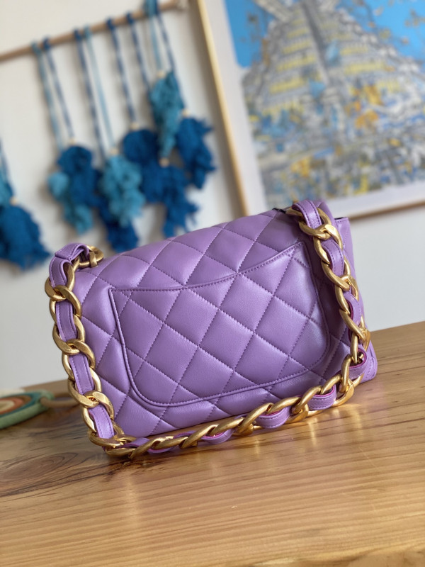 CL LARGE FLAP BAG