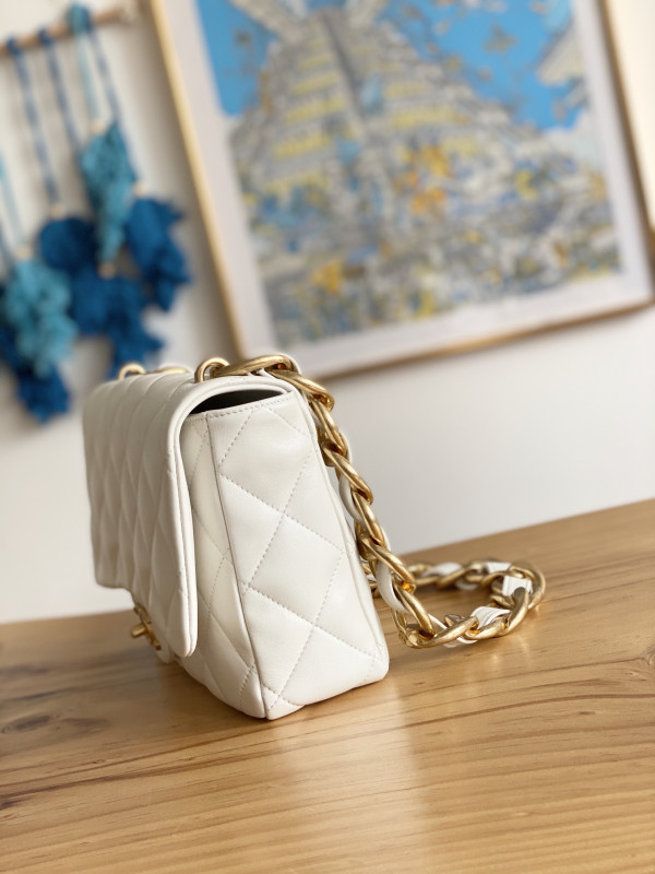 CL LARGE FLAP BAG