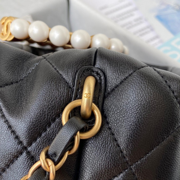 CL BUCKET BAG