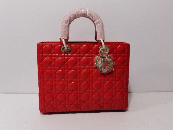 large lady D*or bag