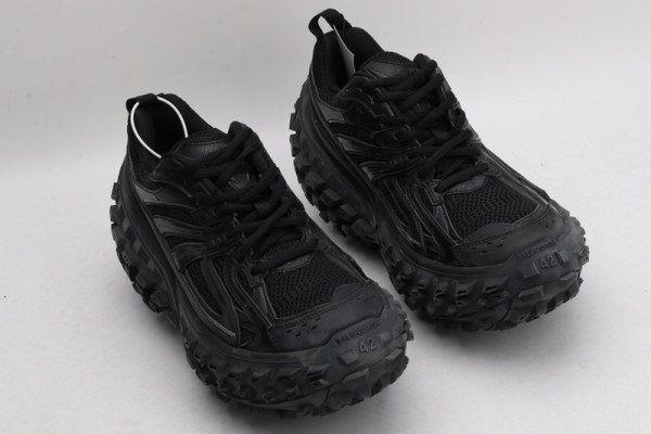 Ba*len*cia*ga defender sneaker
