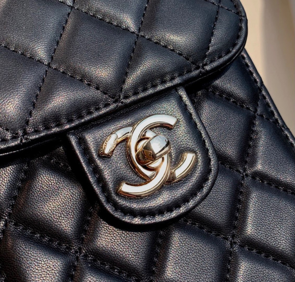 CL PHONE HOLDER WITH CHAIN