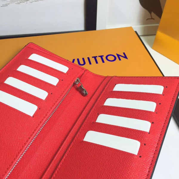 l**is v*t*n S*p*e wallet