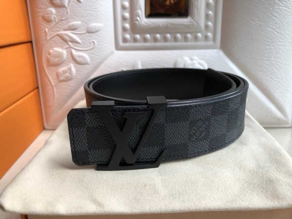 l**is V*t*n belt