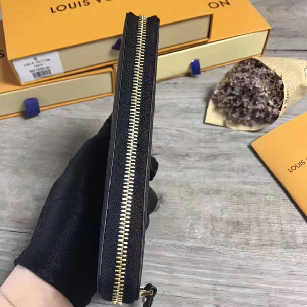 l**is V*t*n zippy wallet