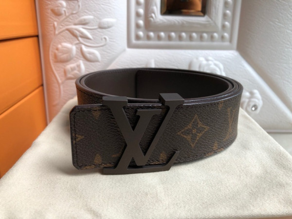 l**is V*t*n belt