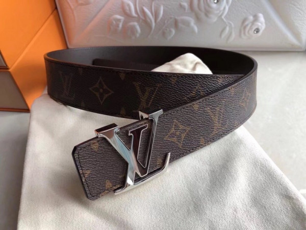 l**is V*t*n belt