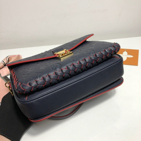 l**is V*t*n pochette metis
