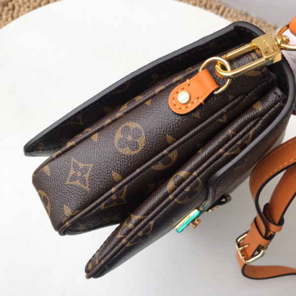 l**is V*t*n pochette metis
