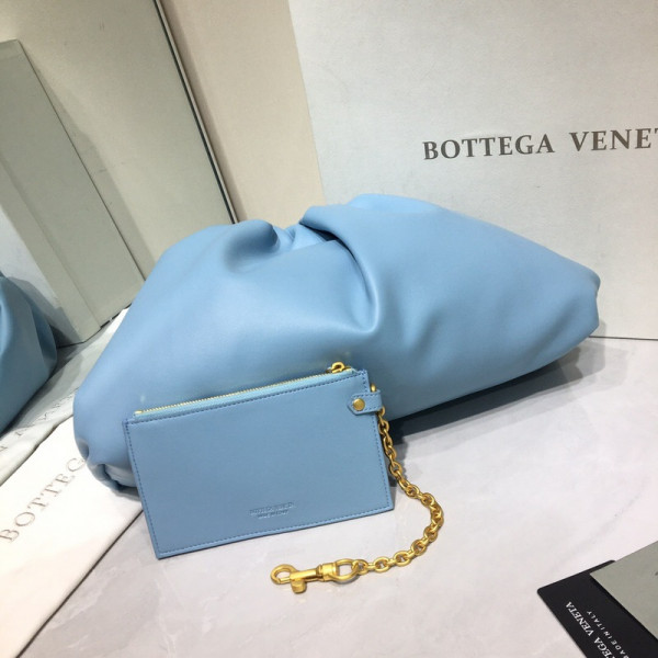 Bo*te*ga ve*ne*ta the pouch