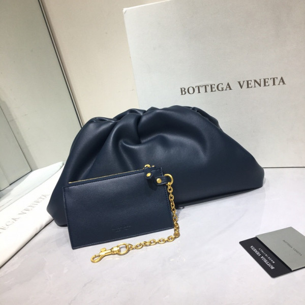 Bo*te*ga ve*ne*ta the pouch