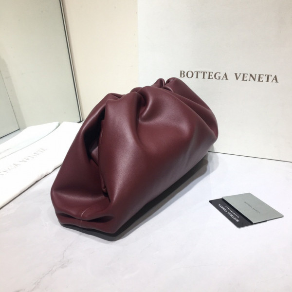 Bo*te*ga ve*ne*ta the pouch