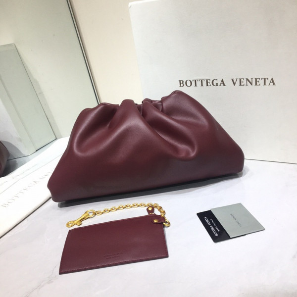 Bo*te*ga ve*ne*ta the pouch