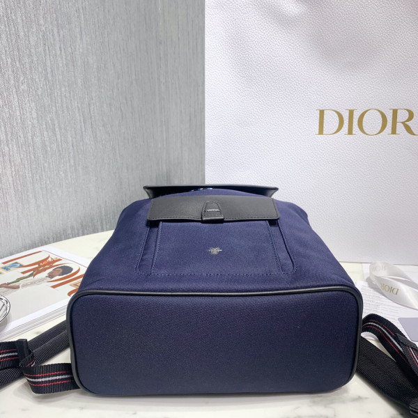 D*or backpack
