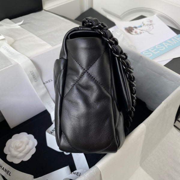 CL 19 FLAP BAG 26cm/30cm