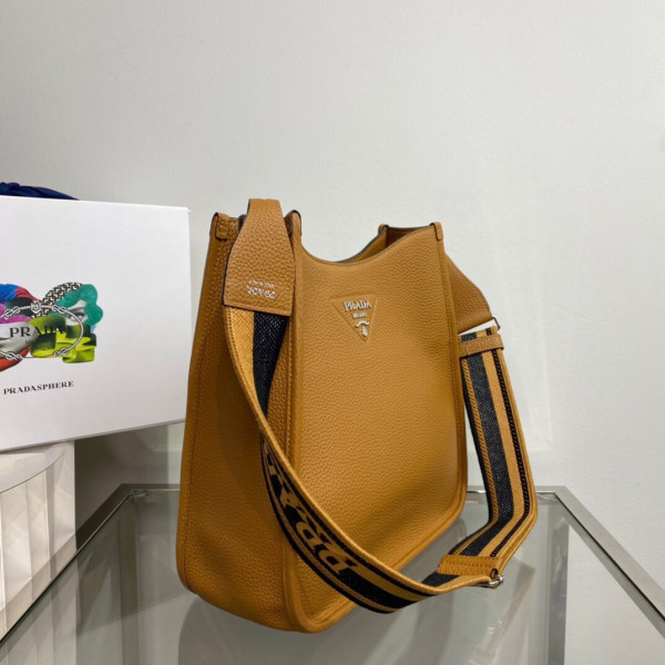 Pra*a leather hobo bag