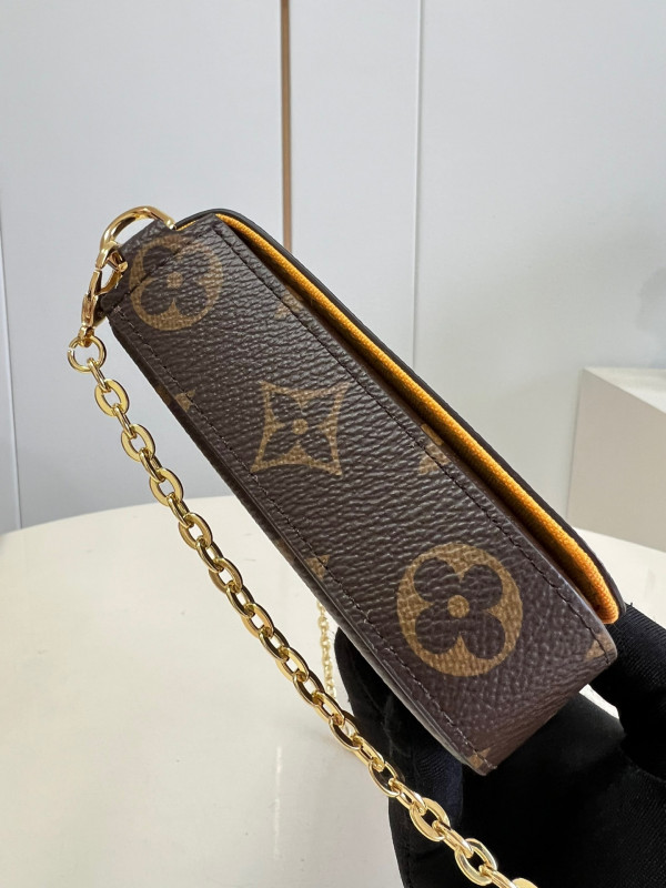 l**is V*t*n pochette fÉlicie