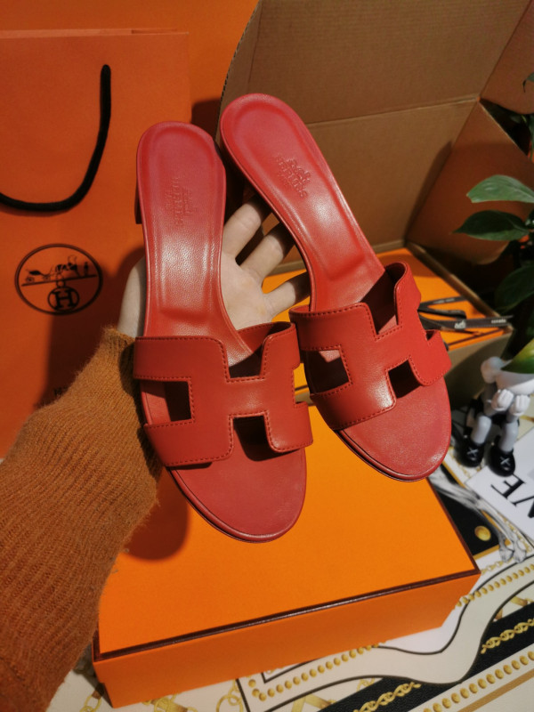 H**mes oasis sandal