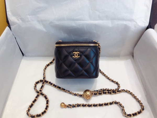 CL VANITY CASE