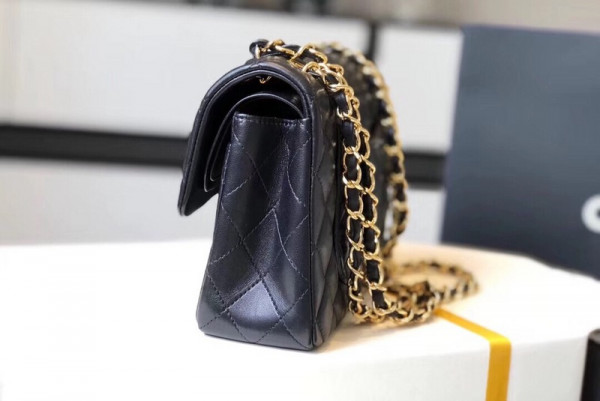 CL FLAP BAG 23CM