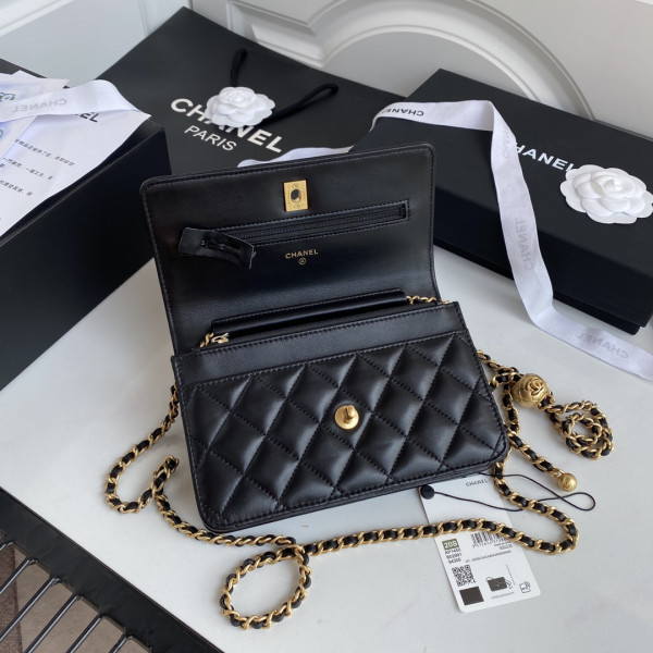 CL CHAIN WALLET