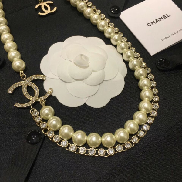 CL NECKLACE