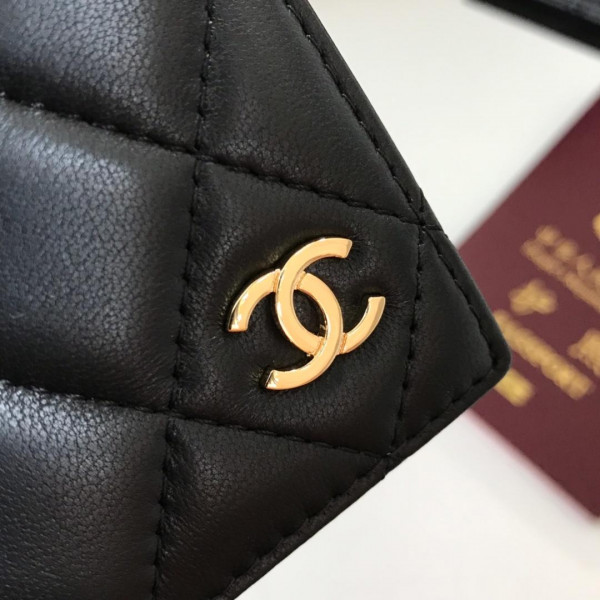 CL PASSPORT HOLDER