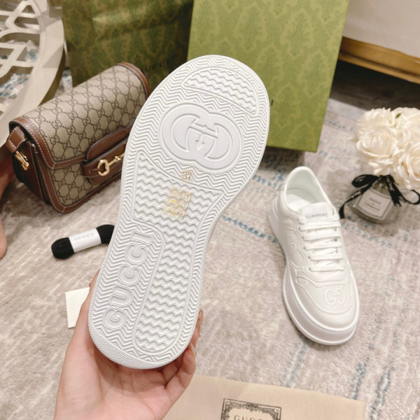 G*u*i sneaker with web