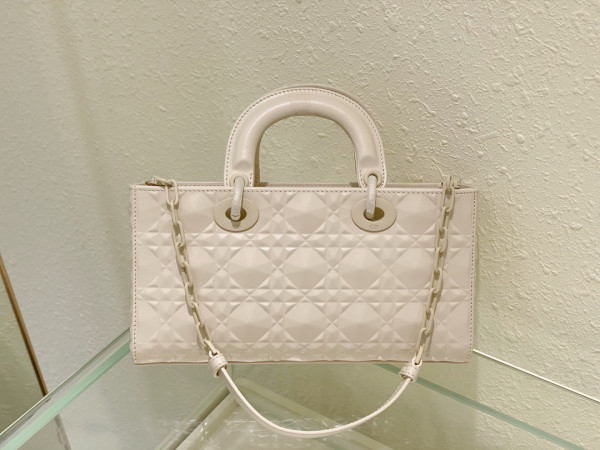 D*or lady d-joy bag