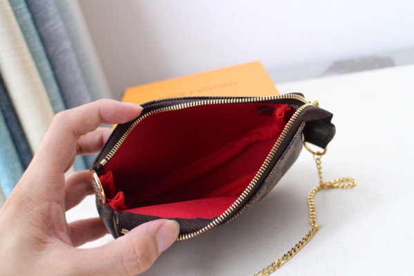 l**is V*t*n mini pochette accessoires