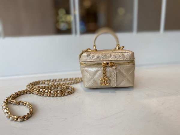 CL SMALL VANITY WITH CHAIN