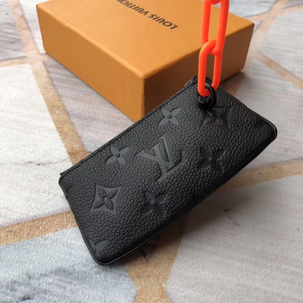l**is V*t*n key pouch