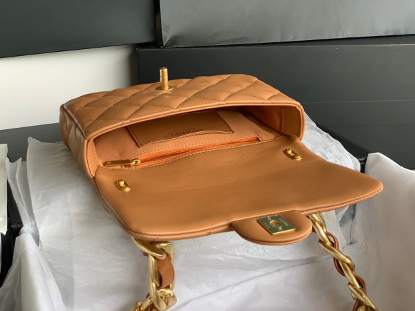 CL SMALL FLAP BAG