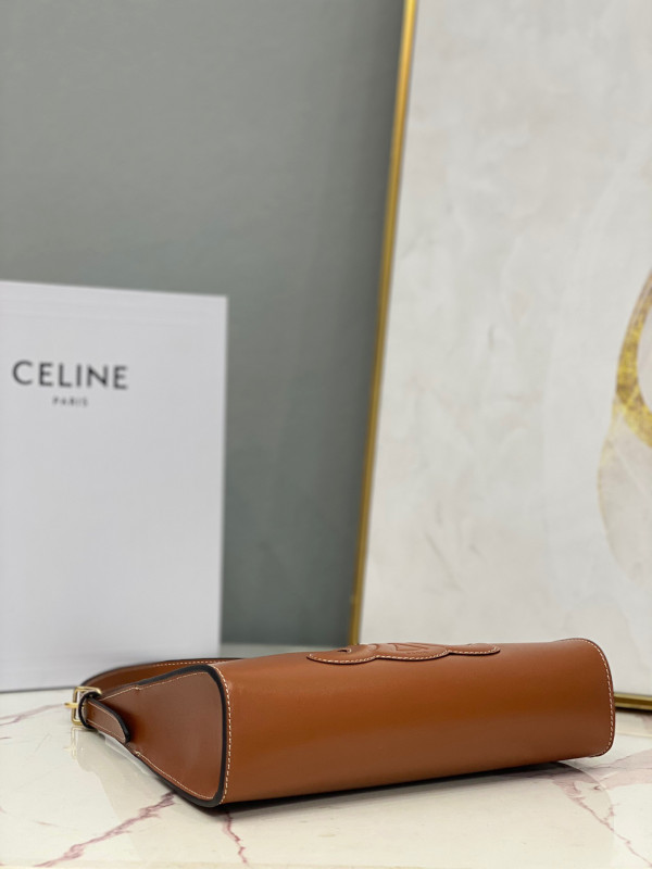 Ce**e shoulder bag cuir triomphe