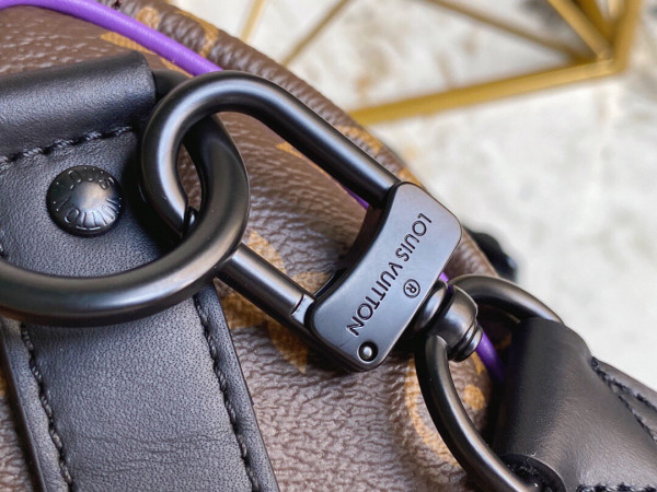 l**is V*t*n keepall bandouliÈre 25