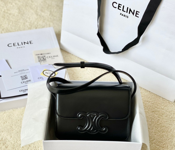 Ce**e teen triomphe bag