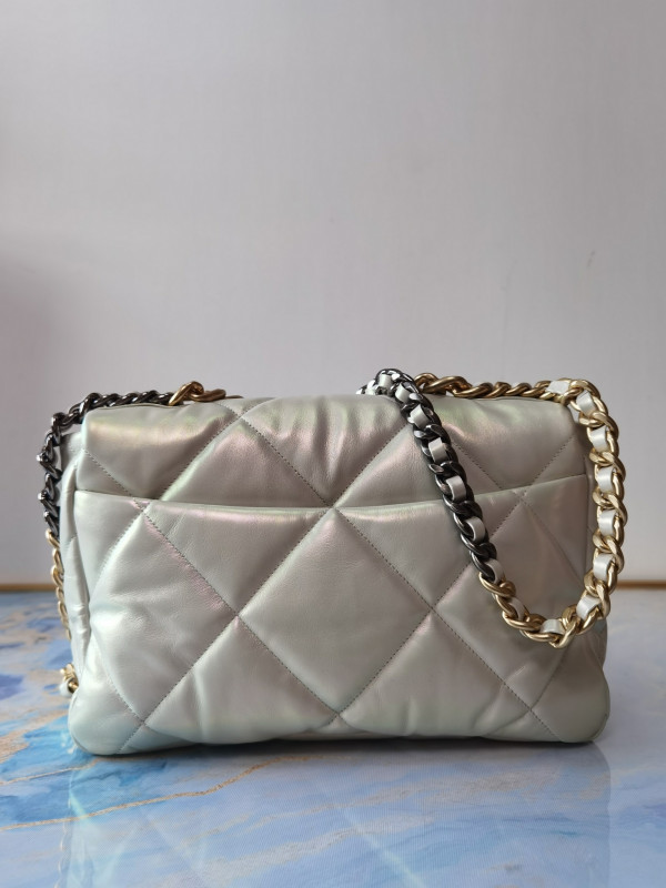 CL 19 LARGE FLAP BAG