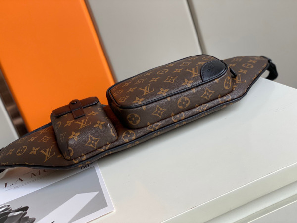 l**is V*t*n christopher bumbag