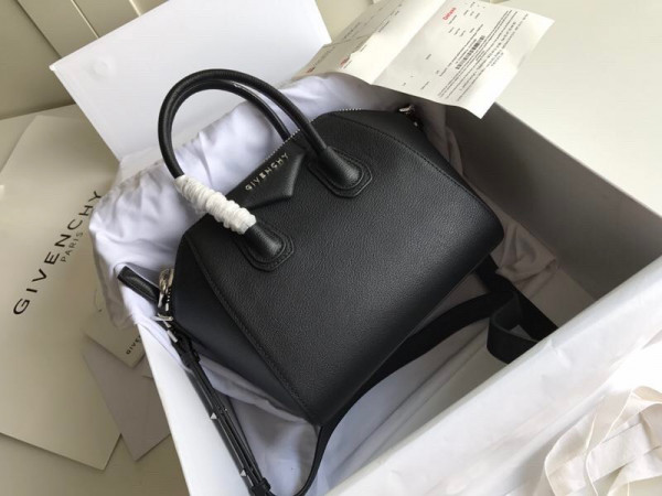 GIVENCHY ANTIGONA MINI/SMALL/MEDIUM IN GRAINED LEATHER