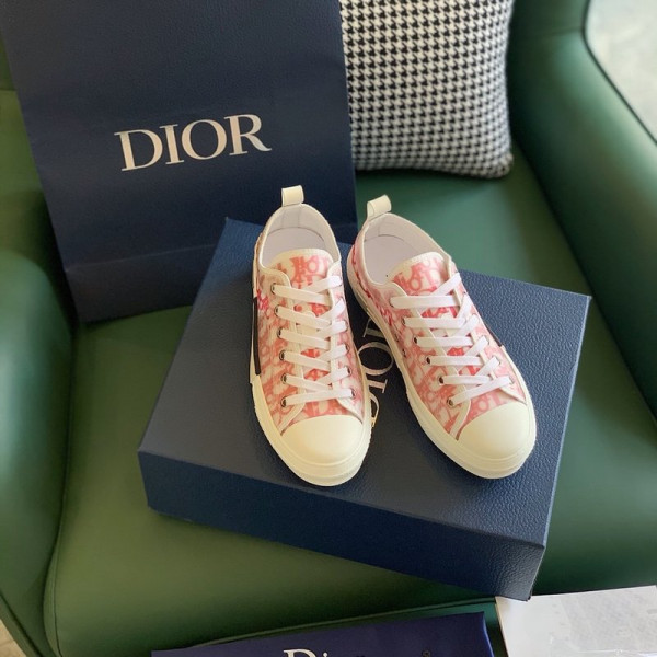 D*or b23 oblique low top sneaker
