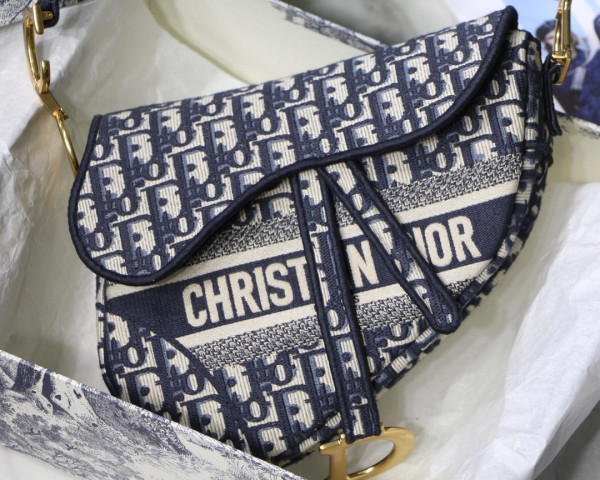 D*or saddle bag