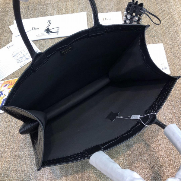 D*or oblique book tote