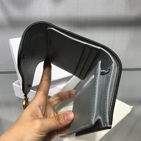 D*or wallet