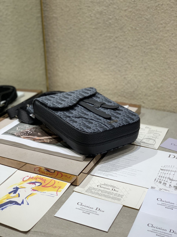 D*or saddle pouch