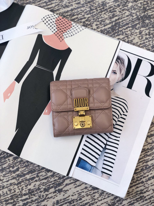 D*oraddict wallet