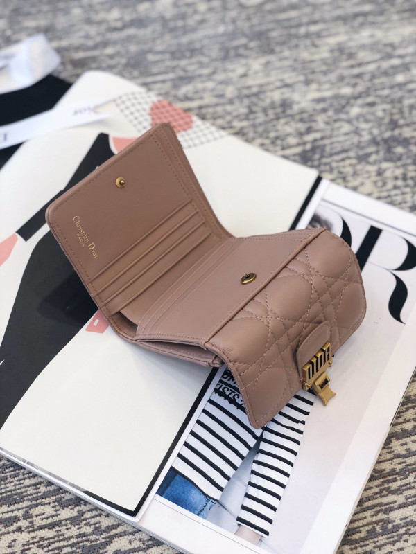 D*oraddict wallet