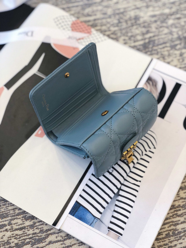 D*oraddict wallet