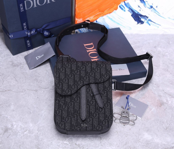 D*or saddle pouch